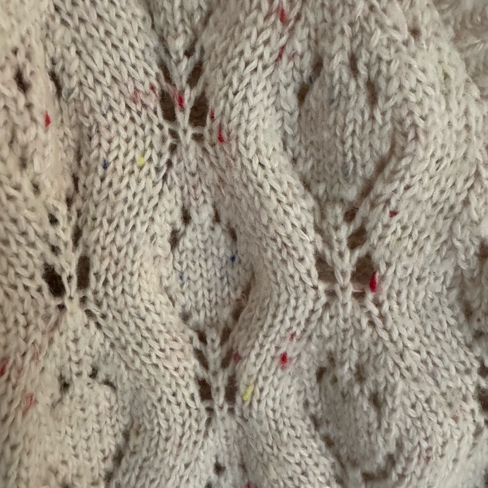 Elegant Cream Knit Sweater - Picture 3 of 6